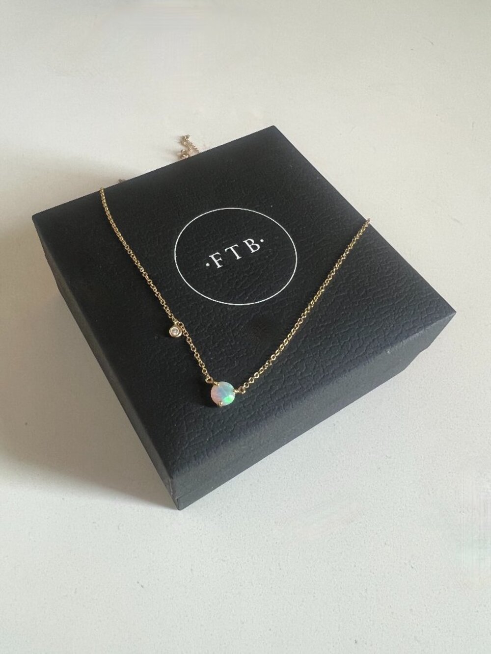 14k Gold Opal and Diamond Necklace 18"